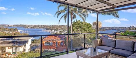 House | 6 bedrooms, Internet