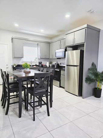 Apartment | 3 bedrooms, Internet