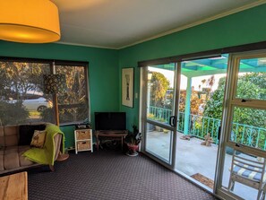 Smart TV, DVD player, video library