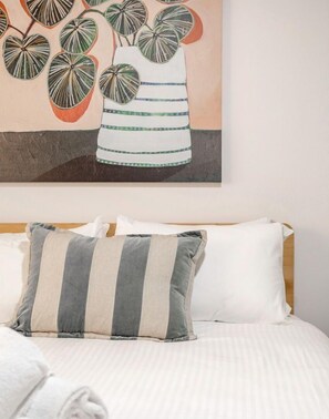 2 bedrooms, WiFi, bed sheets