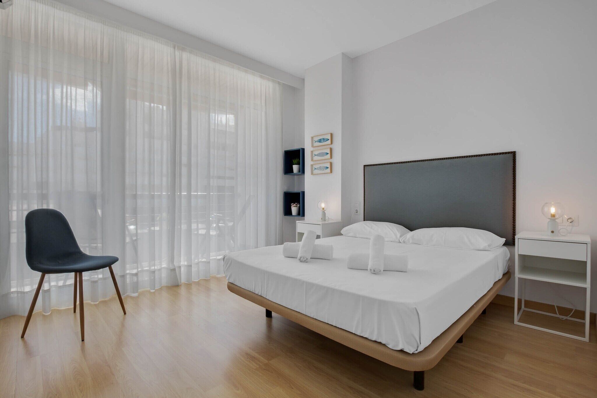 2 habitaciones, tabla de planchar con plancha y wifi gratis 