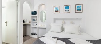 Aitheras Luxury Suites