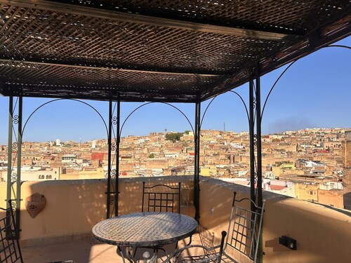 RIAD DAR NA FEZ. Complete house, ideal for groups, friends or families.