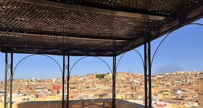 RIAD DAR NA FEZ.
Casa completa, ideal para grupos, amigos o familias.