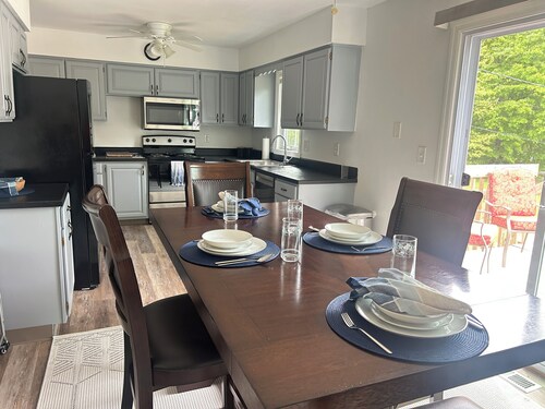 Sunnyside Suite in peaceful Cambridge Springs