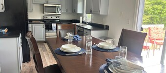 Sunnyside Suite in peaceful Cambridge Springs