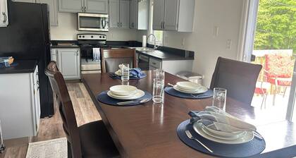 Sunnyside Suite in peaceful Cambridge Springs