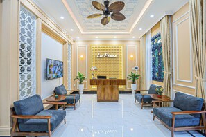 Doppelzimmer, Stadtblick | Individuell dekoriert, individuell eingerichtet, Schreibtisch