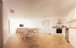 Oven, stovetop, dishwasher