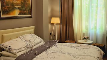 Double Room, Private Bathroom | Free WiFi, bed sheets