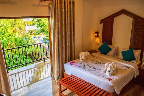 Family Room, Balcony | Free WiFi