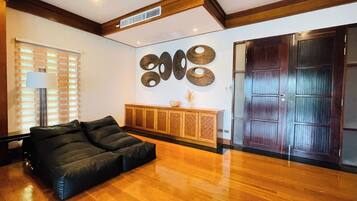 Coffres-forts dans les chambres, rideaux occultants