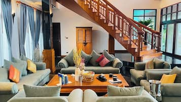 Premium House, Sea View | Living area | Computer monitors, printers