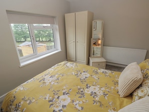 3 bedrooms, individually decorated, individually furnished, free WiFi