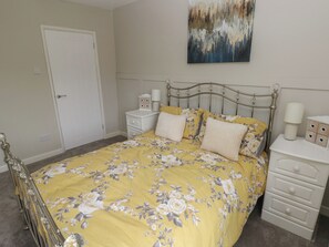 3 dormitorios, decoración individual, mobiliario individual