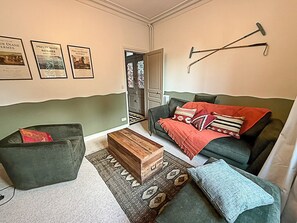 Smart TV - La Maison du 18, Charming B&B for 1 to 6 people in the heart of Chantilly (Chantilly)
