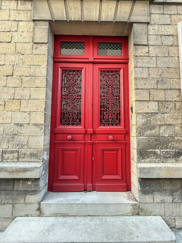 La Maison du 18, Charming B&B for 1 to 6 people in the heart of Chantilly