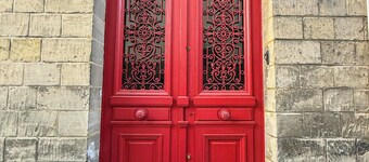 La Maison du 18, Charming B&B for 1 to 6 people in the heart of Chantilly