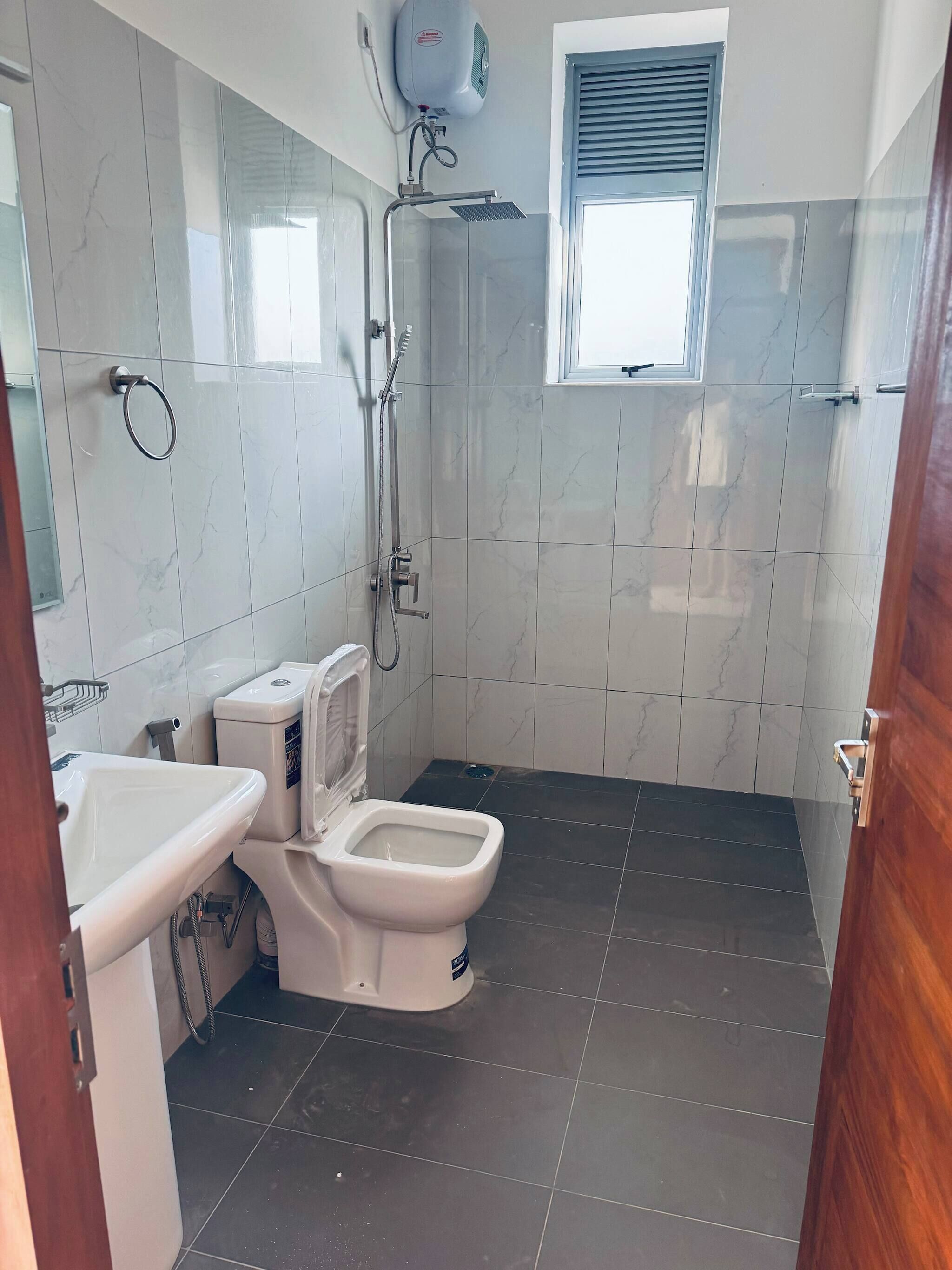 Lejlighed - 2 soveværelser - ryger - balkon | Badeværelse