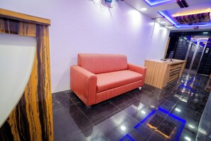 Reception - Hotel Mirka Plaza (Bhubaneshwar)