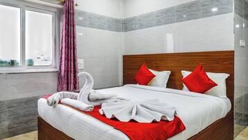Phòng Club | Bộ đồ giường cao cấp, nệm Select Comfort, bàn