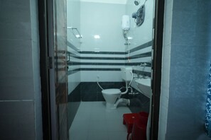 Club Room | Bathroom