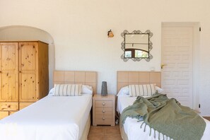 9 bedrooms, iron/ironing board, free WiFi