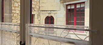 Center Chinon Gîte XVème 2 chambres + garage vélo.