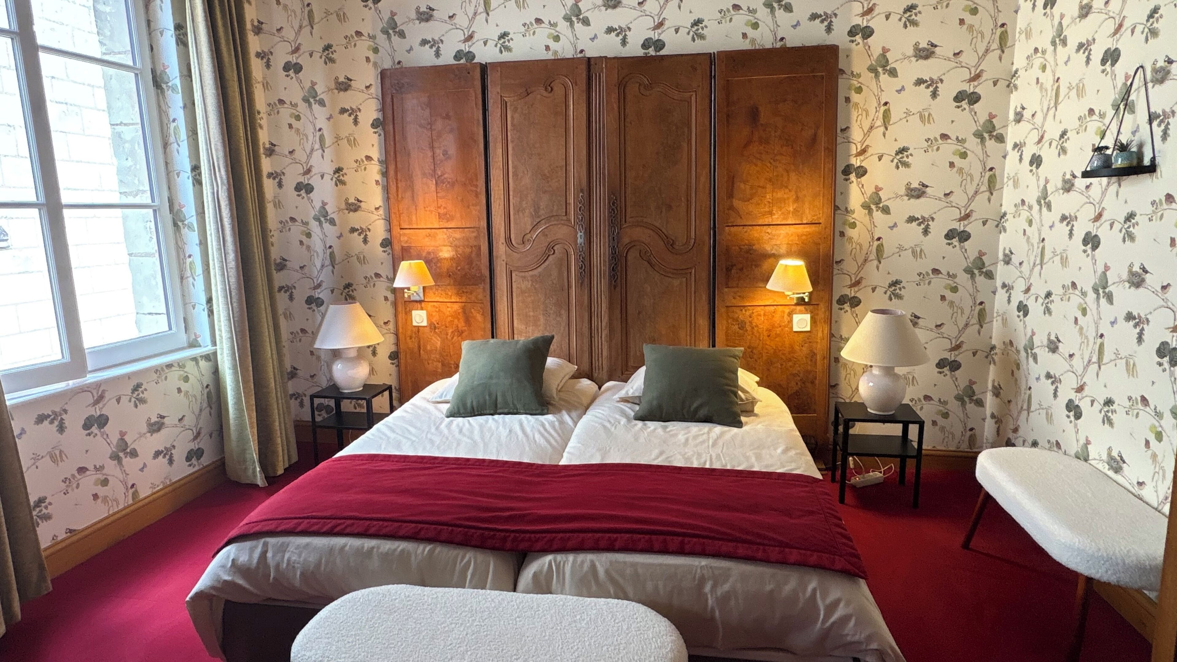 2 bedrooms, iron/ironing board, travel cot, free WiFi