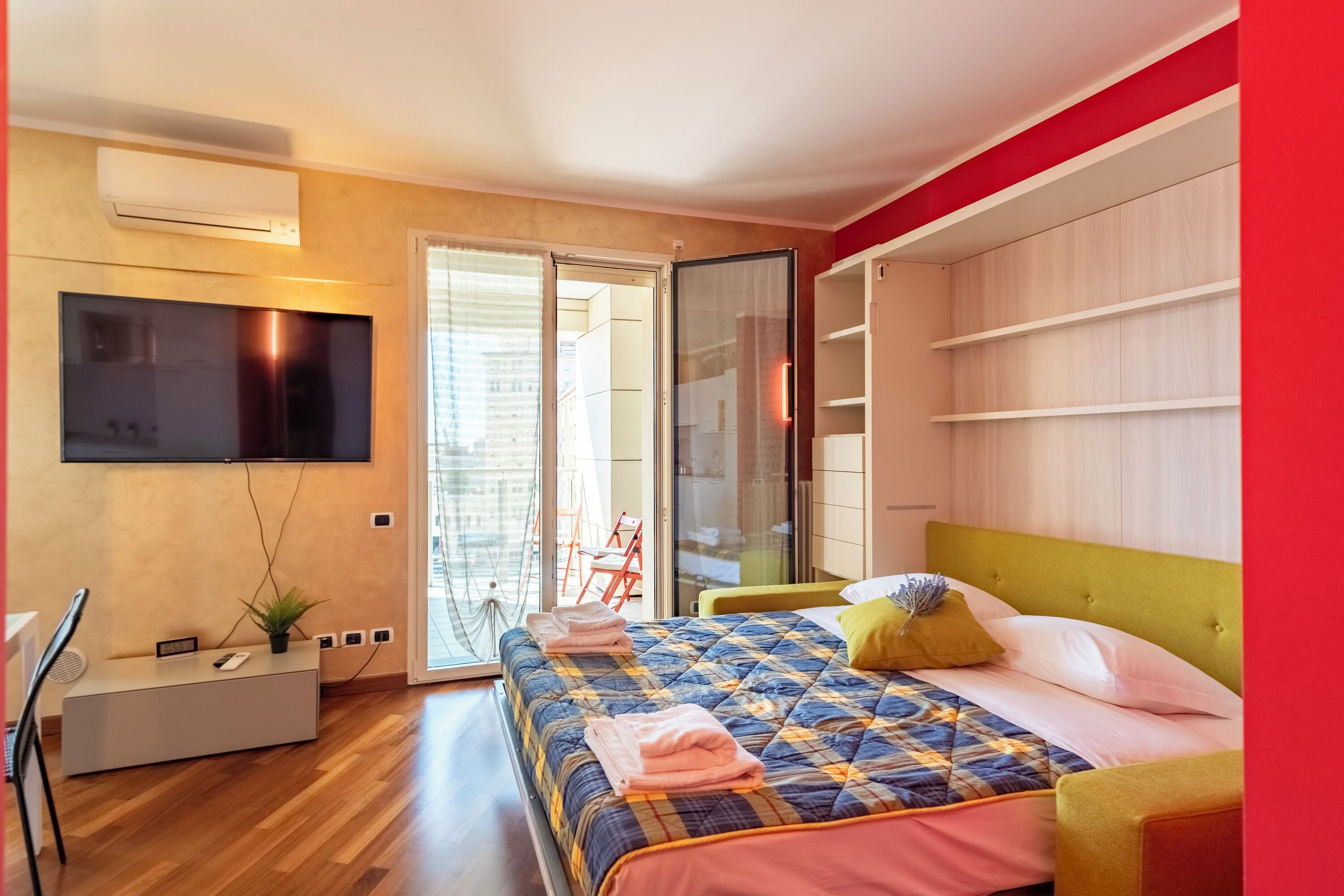 Studio Standar (Charming Apartment Genova City View) | Wi-Fi gratis dan seprai linen