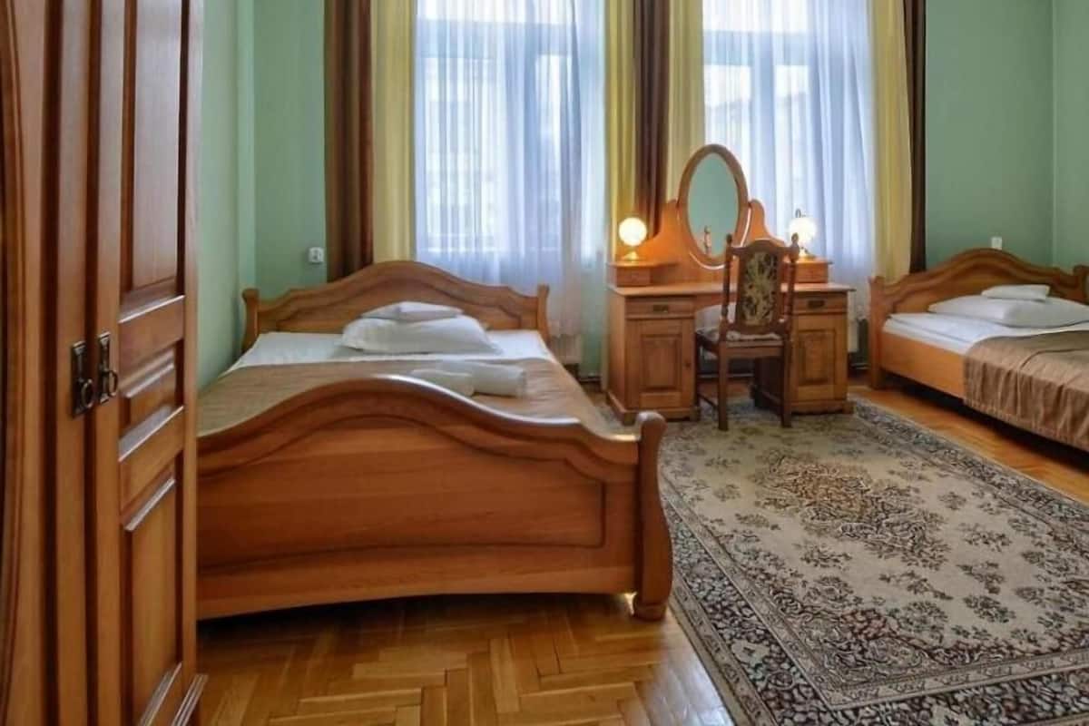 Appartement Présidentiel | Bureau, espace de travail pour ordinateur portable, rideaux occultants