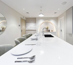 Interior - Sophisticated 1B Apartment in Belgravia Heights II (Dubai)