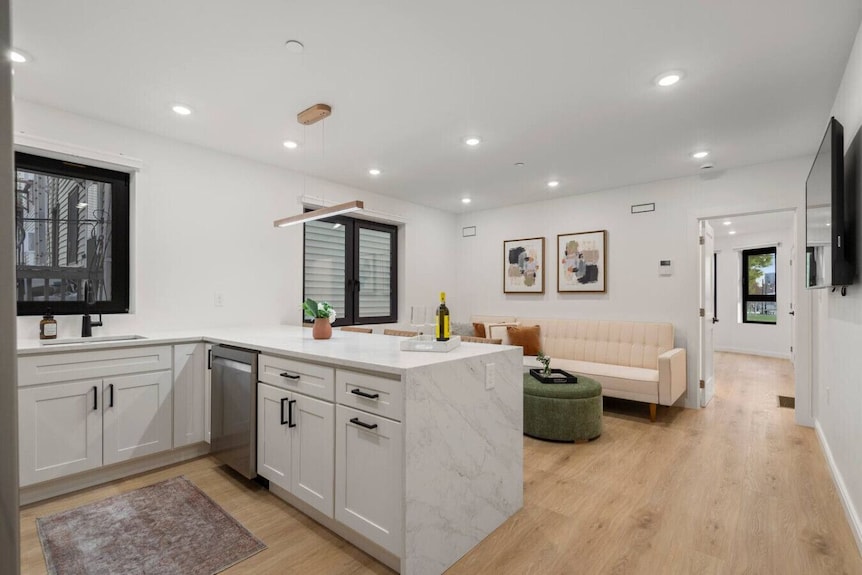 Modern Coastal City Stay | Waterfront & Airport - Boston, MA