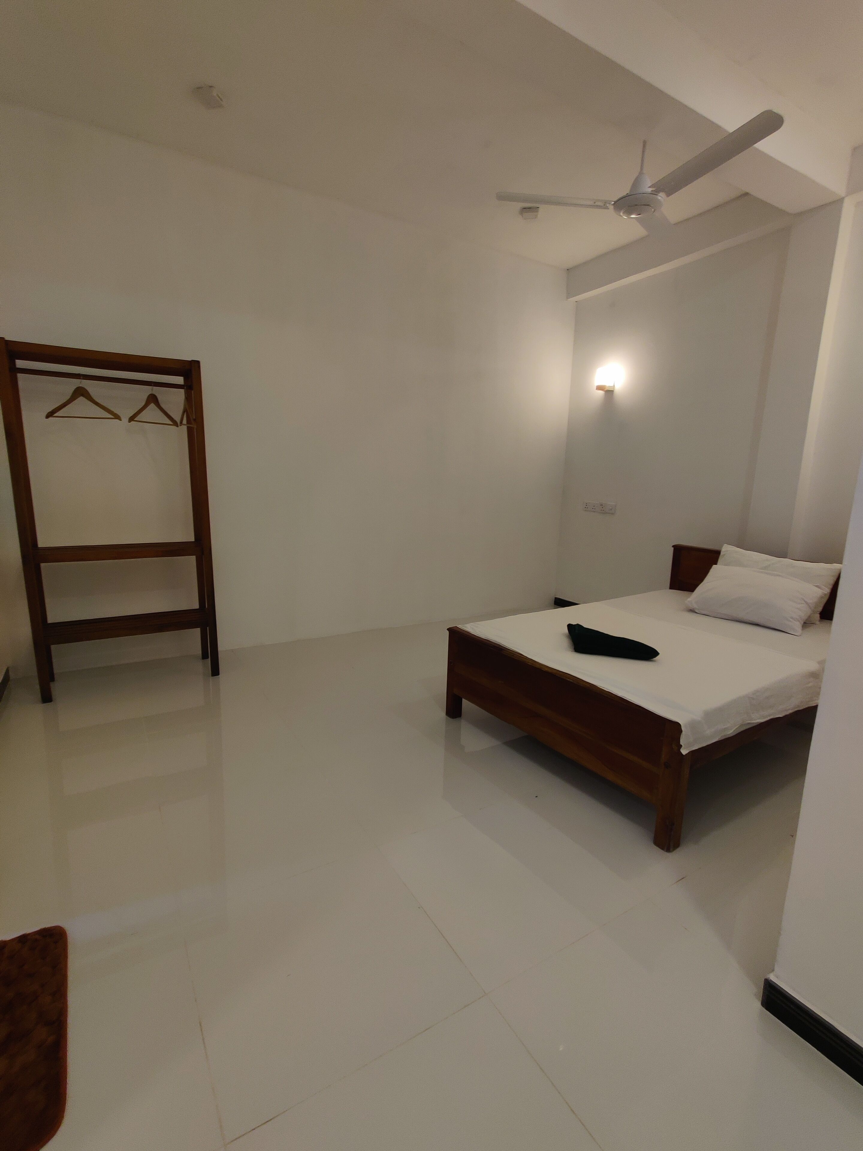 Phòng đơn tiện nghi đơn giản, quang cảnh vườn | Bàn, truy cập Internet không dây miễn phí, bộ trải giường 