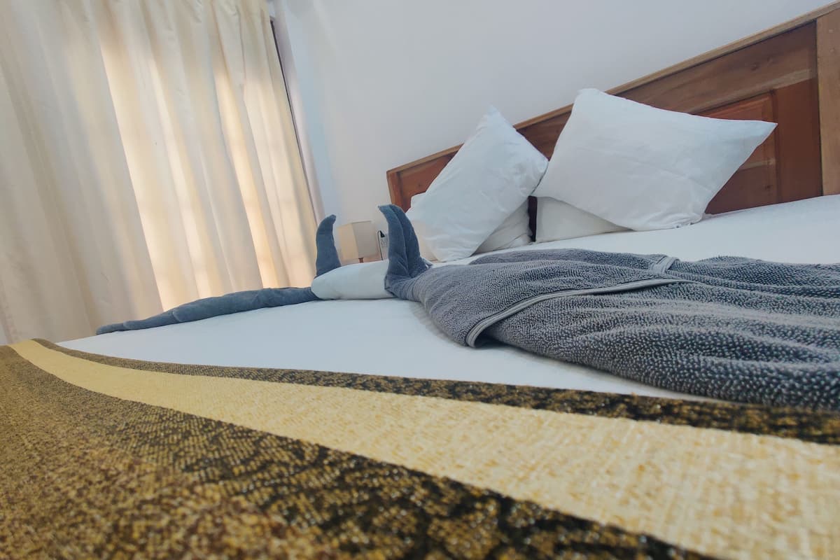 Habitació doble Comfort, 1 llit doble | Wifi gratuïta i roba de llit