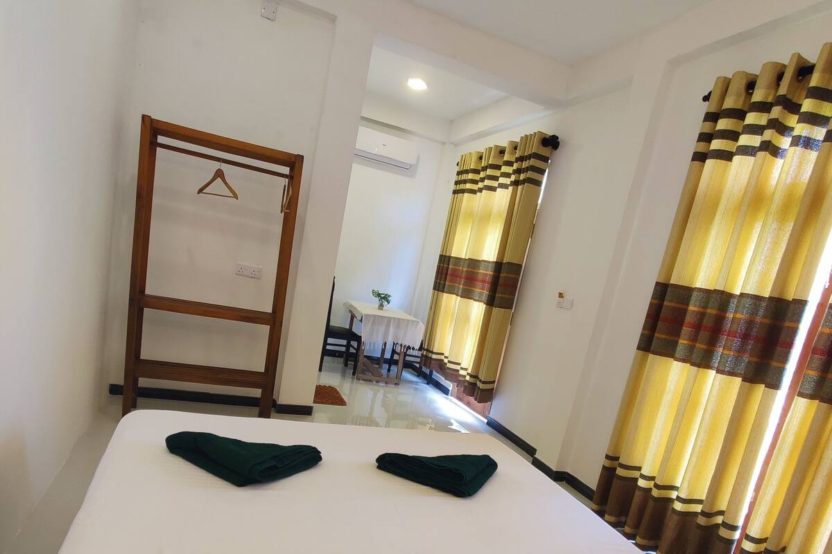 Comfort Double Room, Garden View | Desk, WiFi (free), bed sheets