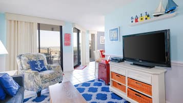 Condo, 1 Bedroom | Living area