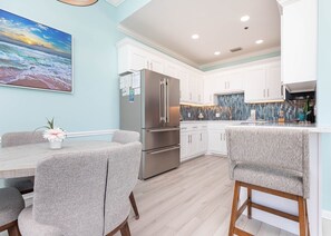 Condo, 1 Bedroom | Private kitchen | Fridge, oven, coffee/tea maker