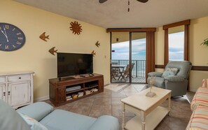 Appart'hôtel, 2 chambres | Coin séjour