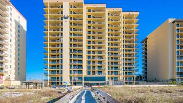 Condo, 2 Bedrooms | Exterior