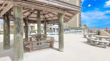 Condo, 3 Bedrooms | Outdoor dining