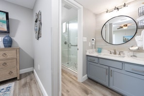 Condo, 3 chambres | Salle de bain | Shampooing