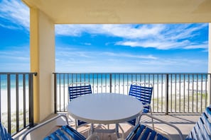 Condo, 2 Bedrooms | Outdoor dining - Phoenix Iv 4064 2 Bedroom Condo (Orange Beach)