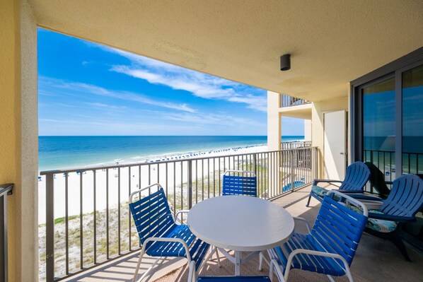 Condo, 2 Bedrooms | Outdoor dining - Phoenix Iv 4064 2 Bedroom Condo (Orange Beach)