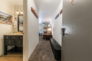 Interior - 212 Bldg B 1 Bedroom Condo (Truckee)