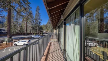 Condo, 1 Bedroom | Property grounds