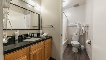 Condo, 1 Bedroom | Bathroom