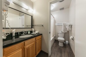 Appartement, 1 slaapkamer | Badkamer | Handdoeken