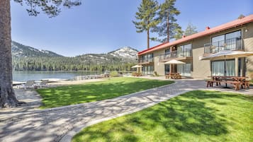 Condo, 1 Bedroom | Outdoor dining