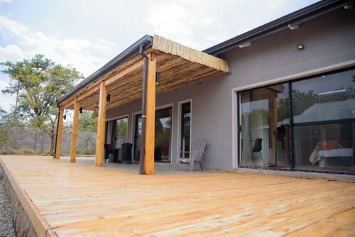 Charming 3-bedroom cottage in welcoming Bulawayo with AC, WiFi